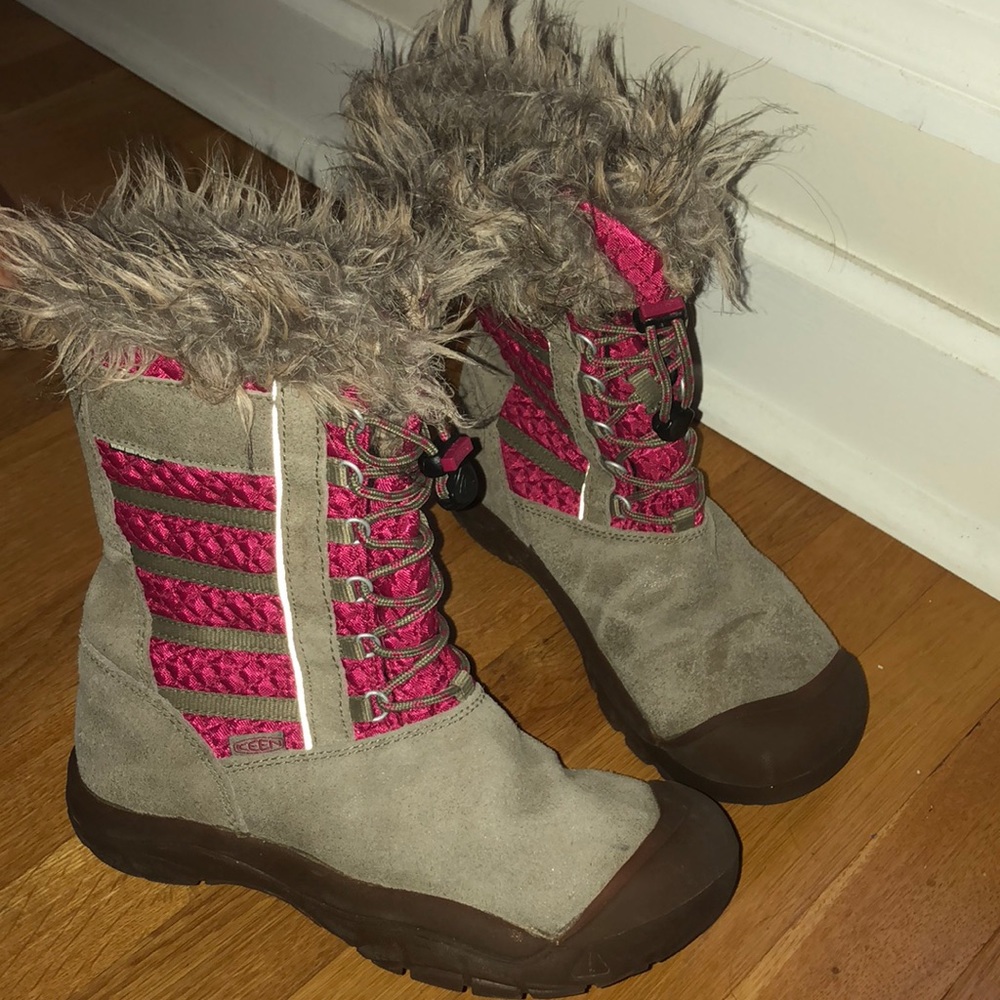 Keen kids all-weather waterproof boots US 5